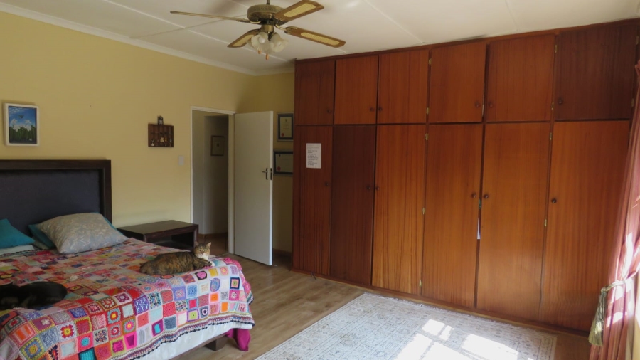 5 Bedroom Property for Sale in Uniondale Western Cape